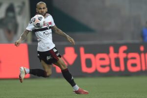 Daniel Alves durante jogo pelo São Paulo