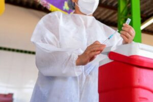 Brasil registra 637 mortes por Covid em 24 h e mais de 35 mil casos