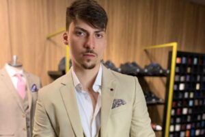 Superintendente da PF que investigava filho de Bolsonaro é afastado