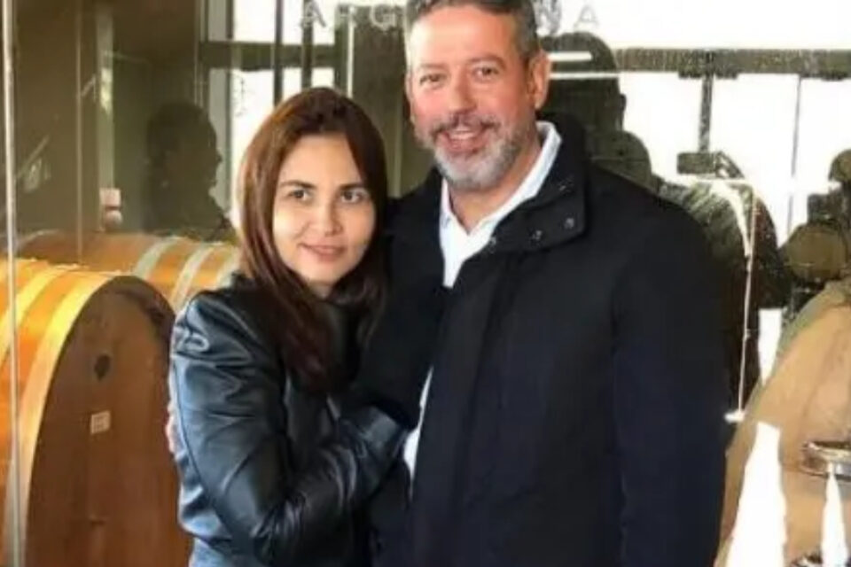 Esposa de Lira ganha cargo em governo de aliado de Bolsonaro