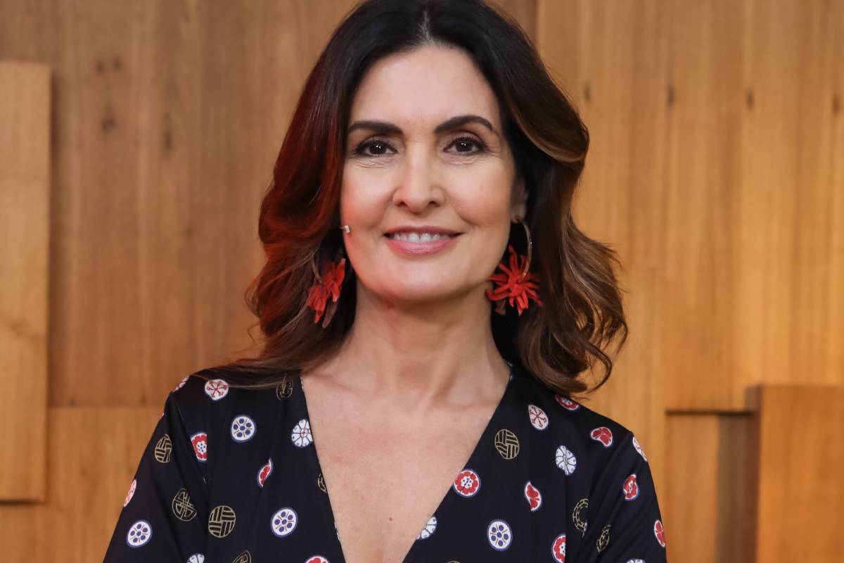 Em outubro a apresentadora fará uma cirurgia e ficará um mês afastada. Fátima Bernardes se afastará do 'Encontro' por problema de saúde