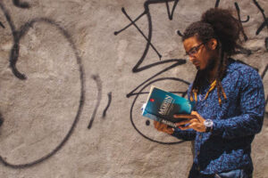 Professor usa TikTok para ensinar história com rap