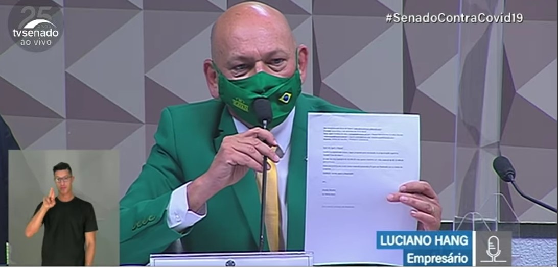 Luciano Hang chama Kajuru de "cara de pau" em depoimento na CPI (Foto: Reprodução - TV Senado)