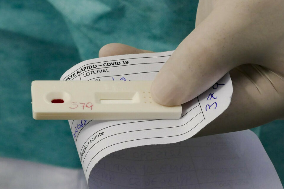 Mundo tem novo recorde e ultrapassa 1,7 milhão de casos de Covid em 24h - (Foto: UFG)