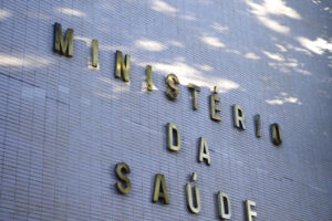 Instabilidade no sistema do Ministério da Saúde prejudica contagem de casos de Covid