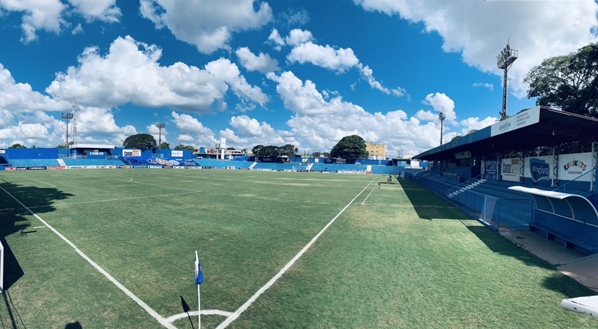 Estádio Anníbal Batista de Toledo