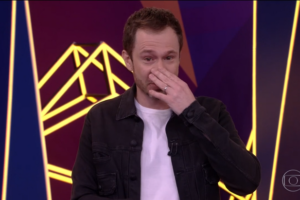 Apresentador deu detalhes sobre o tratamento do retinoblastoma de Lua. Tiago Leifert fala do câncer da filha e desejo de voltar ao BBB