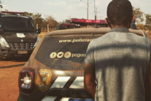 Suspeito de agredir a esposa por ciúmes enquanto estava bêbado é preso em Valparaíso