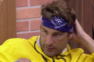 Victor Pecoraro e Bill acreditam que expulsão de Nego do Borel foi arquitetada por Dayane Mello (Foto: Reprodução/Play Plus)