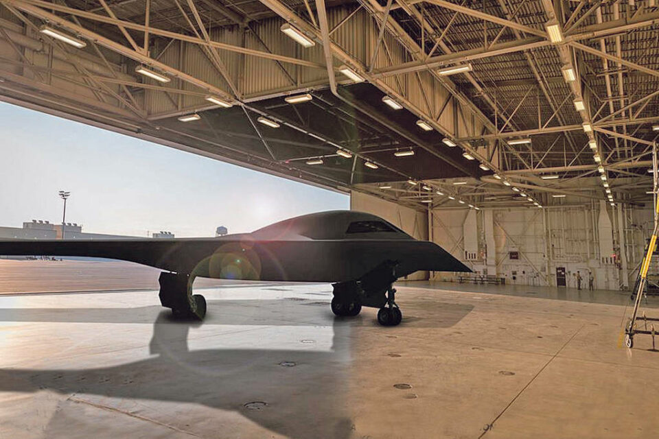 Ilustração mostra como deverá ser o novo bombardeiro americano, o B-21 Raider - Divulgação/Força Aérea dos EUA