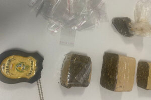 Mulher é presa suspeita de obrigar filha de 12 anos a vender drogas em Goiânia