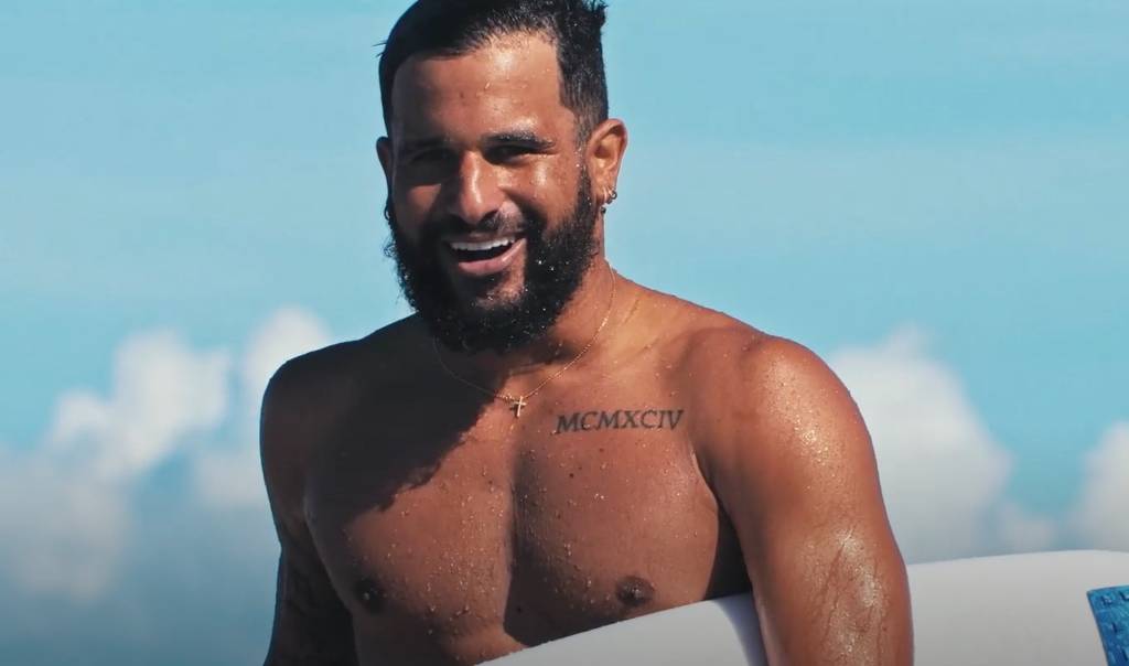 Tudo aconteceu dentro do avião que o atleta pegaria no Aeroporto Internacional de Miami. Italo Ferreira relata ameaça de bomba em seu voo