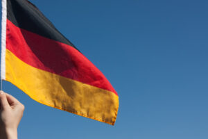 Sociais-democratas vencem por pequena margem na Alemanha, apontam projeções