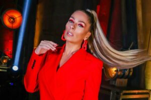 A Fazenda Adriane Galisteu diz estar '100% preparada' para apresentar 'A Fazenda'