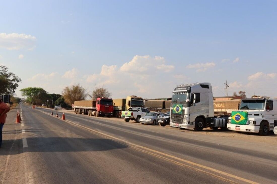 Goiás registra manifestações em rodovias federais nesta quarta (8) - veja os pontos