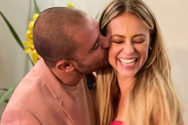 Atriz e sambista assumiram o relacionamento em julho deste ano. Paolla Oliveira e Diogo Nogueira levantam rumores de casamento cartório