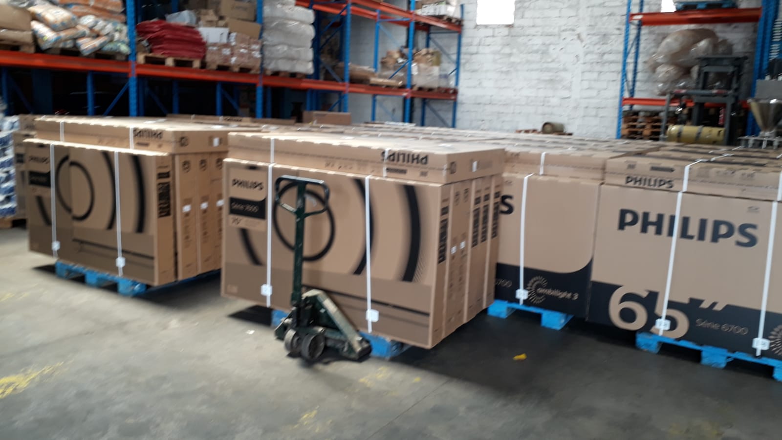 Polícia recuperou televisores roubados na última segunda (18)