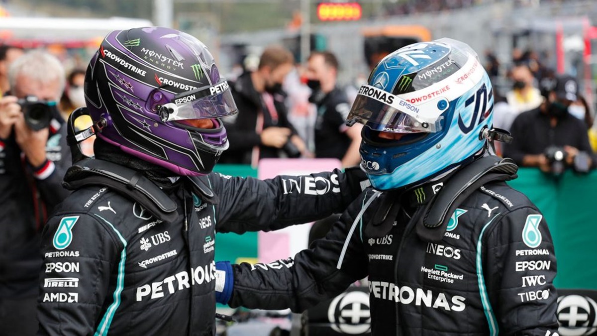 Hamilton e Bottas se cumprimentam