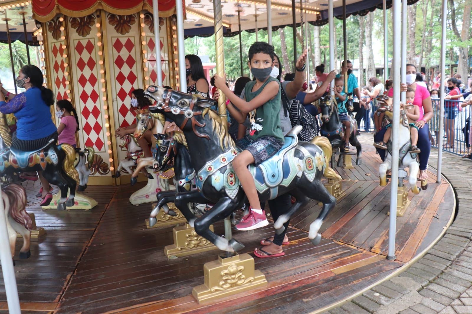 Mais de 15 mil pessoas visitaram o Parque Mutirama e o Zoológico no Dia das Crianças, comemorado na última terça-feira, 12 de outubro. (Foto: Wendel da Costa e Silva/Prefeitura de Goiânia)