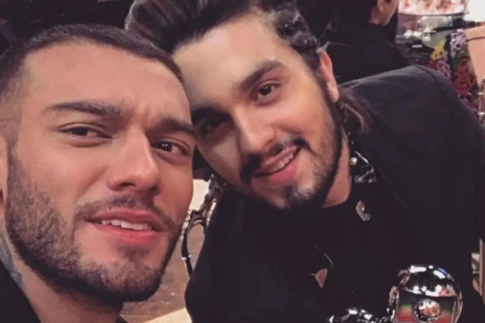 Cantor abriu uma caixa de perguntas no Instagram e respondeu internautas. Lucas Lucco fala sobre rumores de suposto romance com Luan Santana