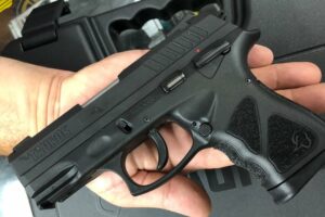 Equipe de Lula pretende adotar QR Code para fiscalização em clubes de tiro Transição quer fim do porte de trânsito de CACs e barrar pistola