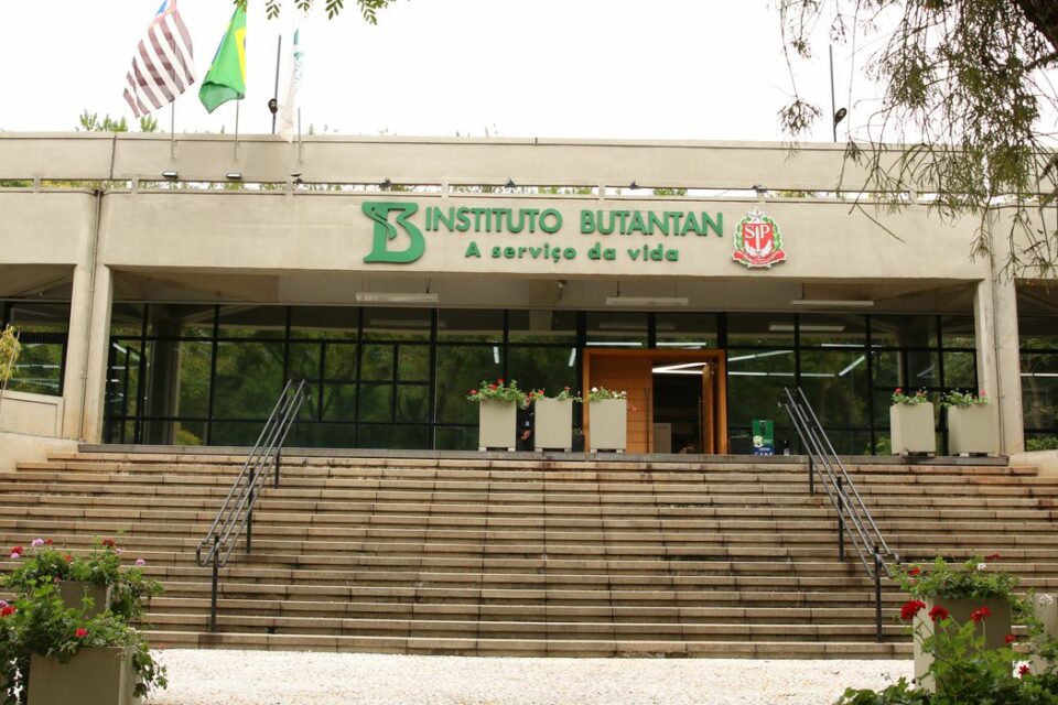 Primeiro paciente recebe soro anti-Covid desenvolvido pelo Butantan