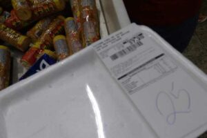 bandeja de carne vazia