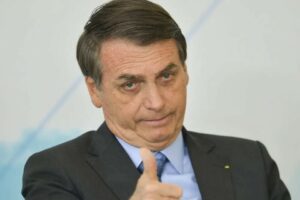 Pastores rejeitam indicação de presidente do Cade e exigem Mendonça ou outro nome aprovado por eles. Centrão STF evangélicos Bolsonaro