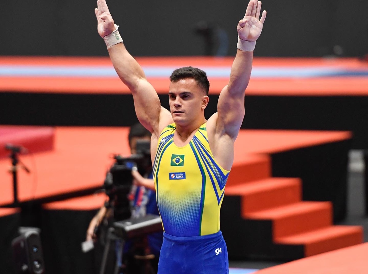 Caio Souza em apresentação no Mundial de Ginástica