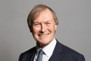 Parlamentar britânico é morto a facadas durante reunião com eleitores em igreja (Foto: Divulgação)