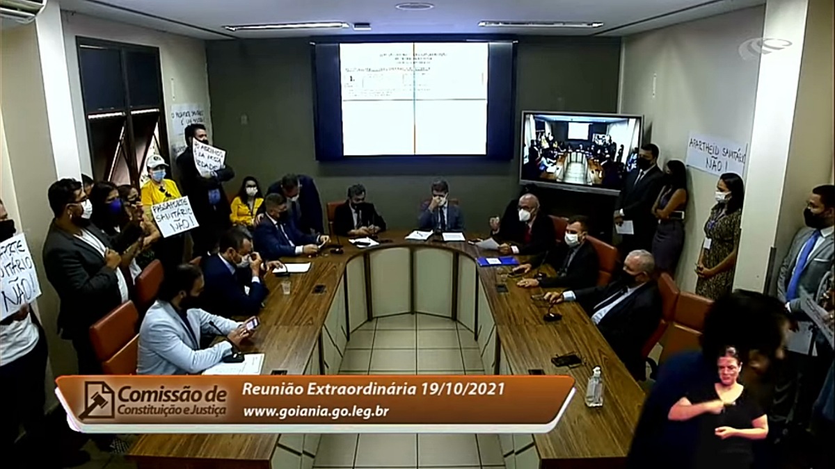 Vereador retira Passaporte da Vacina de tramitação na Câmara de Goiânia (Foto: Reprodução/Youtube)