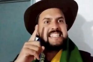 Líder caminhoneiro Zé Trovão volta ao Brasil e se entrega à PF (Foto: Reprodução)