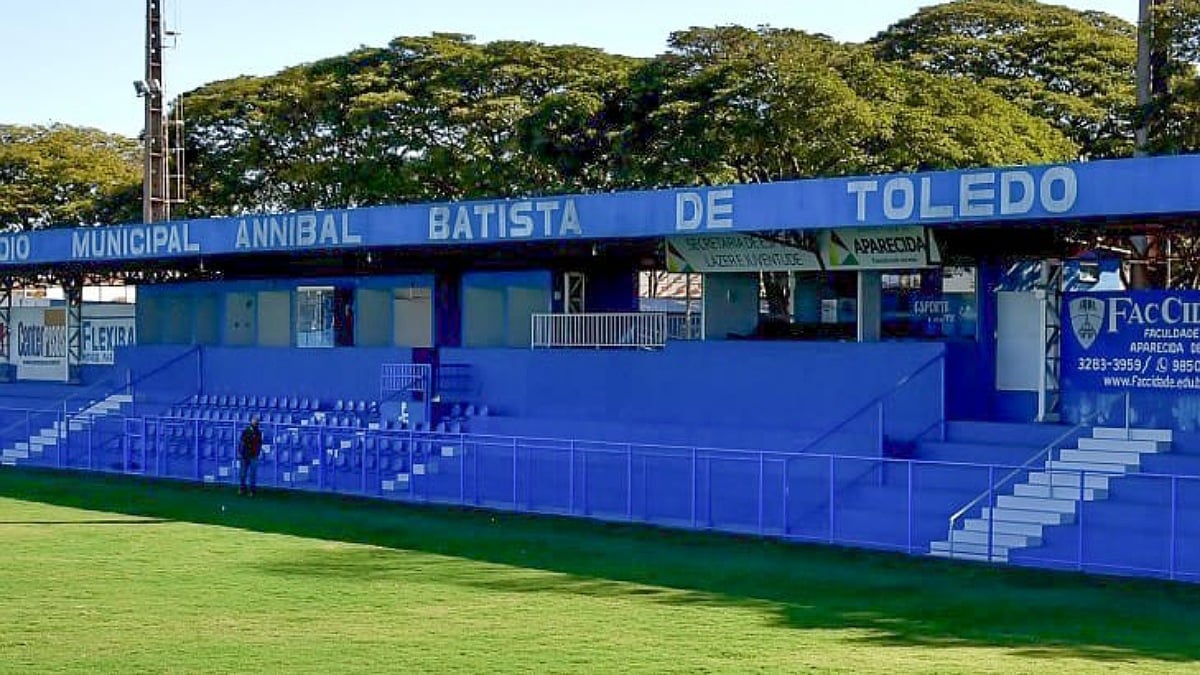 Estádio Aníbal Batista de Toledo em Aparecida de Goiânia