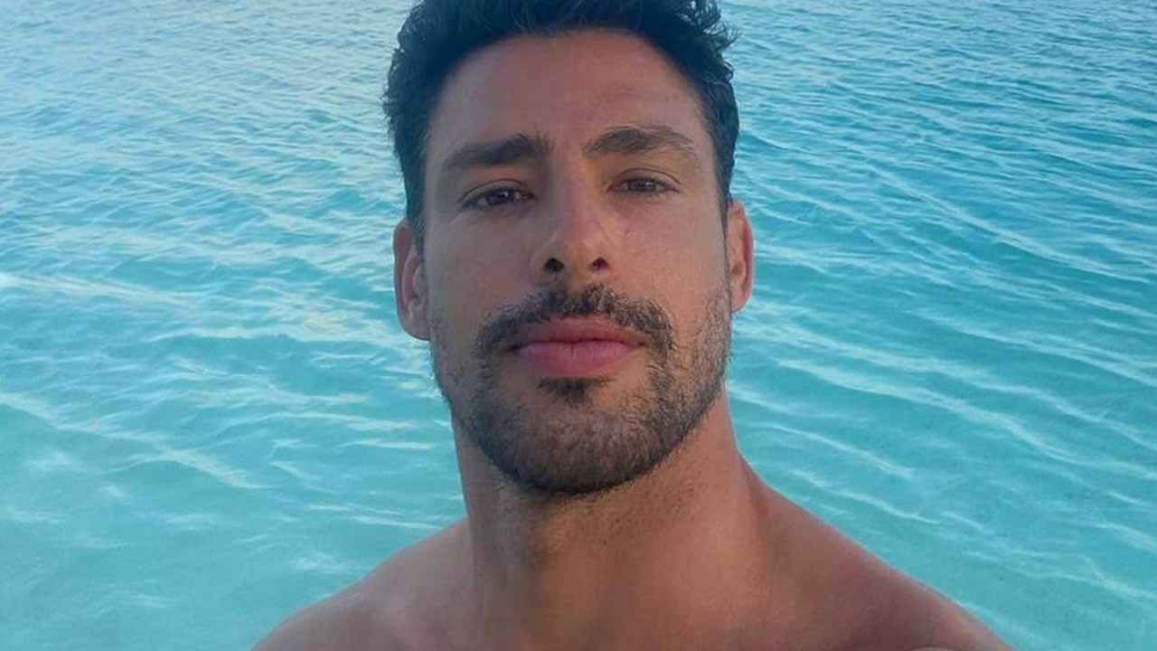 Cauã Reymond ator "Se não fosse a guia, não sei o que teria acontecido", disse o ator. Cauã Reymond revela susto em alto mar enquanto surfava nas Maldivas
