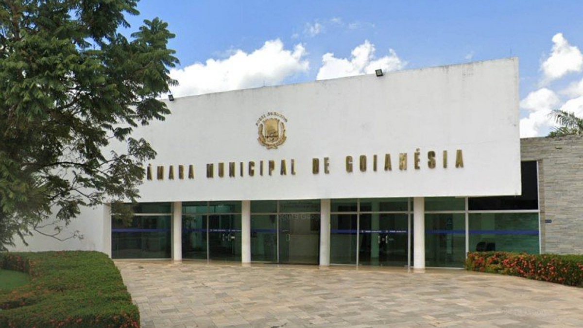 Entrada da Câmara Municipal de Goianésia