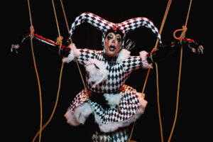 Gloria Groove entra para lista da Billboard com “A Queda”