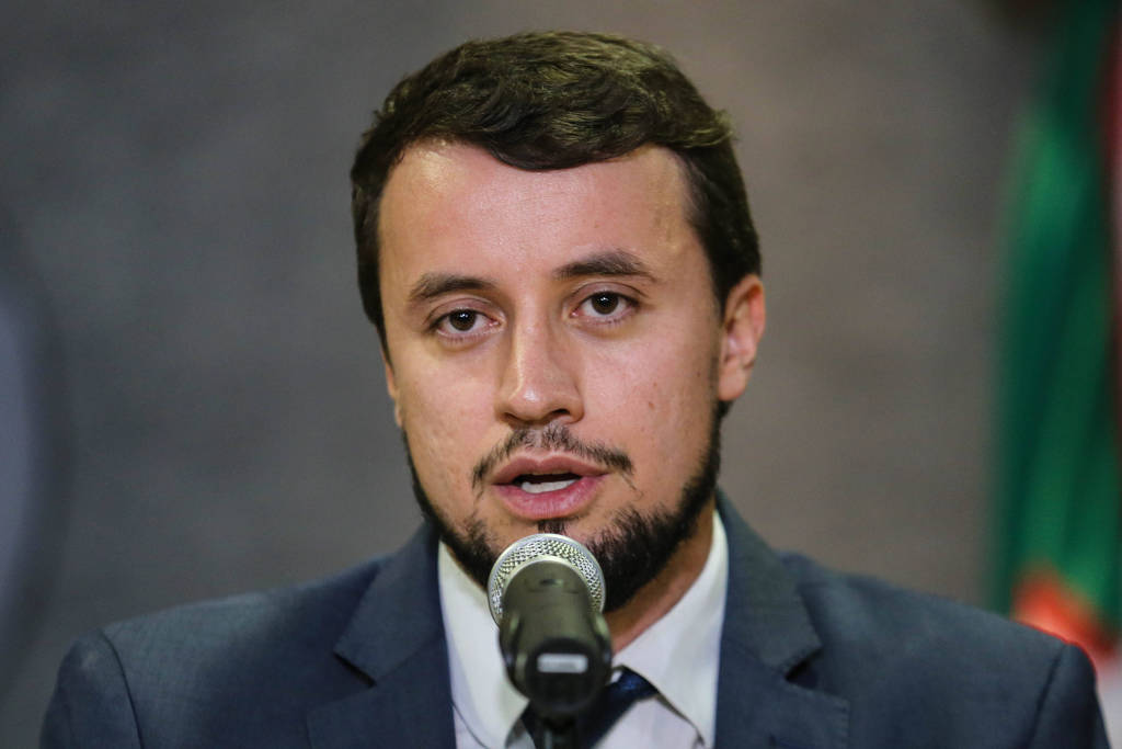 O procurador da República Diogo Castor de Mattos em coletiva de imprensa na sede da Superintendencia da Policia Federal em Curitiba (PR) após a 55ª fase da Operação Lava Jato