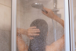 Suspeito de filmar vizinha no banho é preso em Goianésia