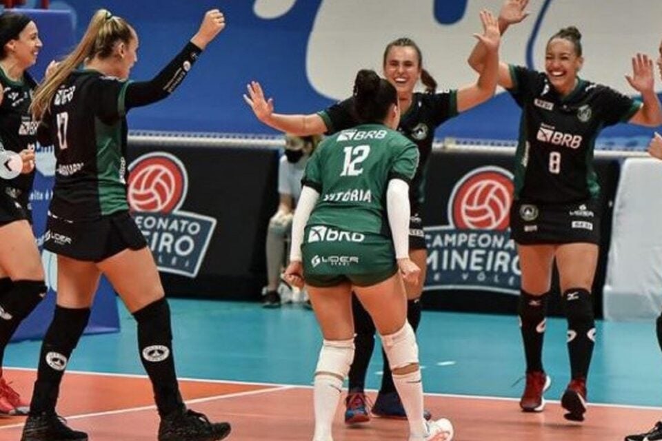 Jogadoras do Brasília Vôlei que irão disputar o Sul-Americano de Voleibol