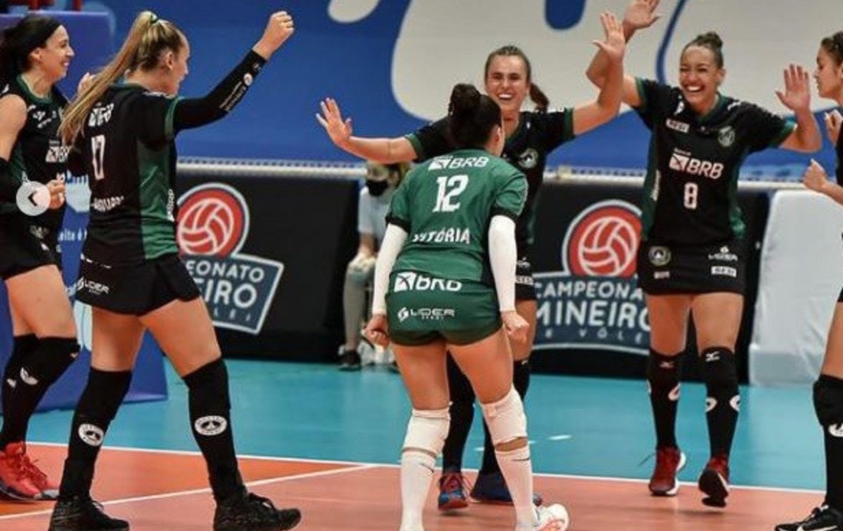 Jogadoras do Brasília Vôlei que irão disputar o Sul-Americano de Voleibol