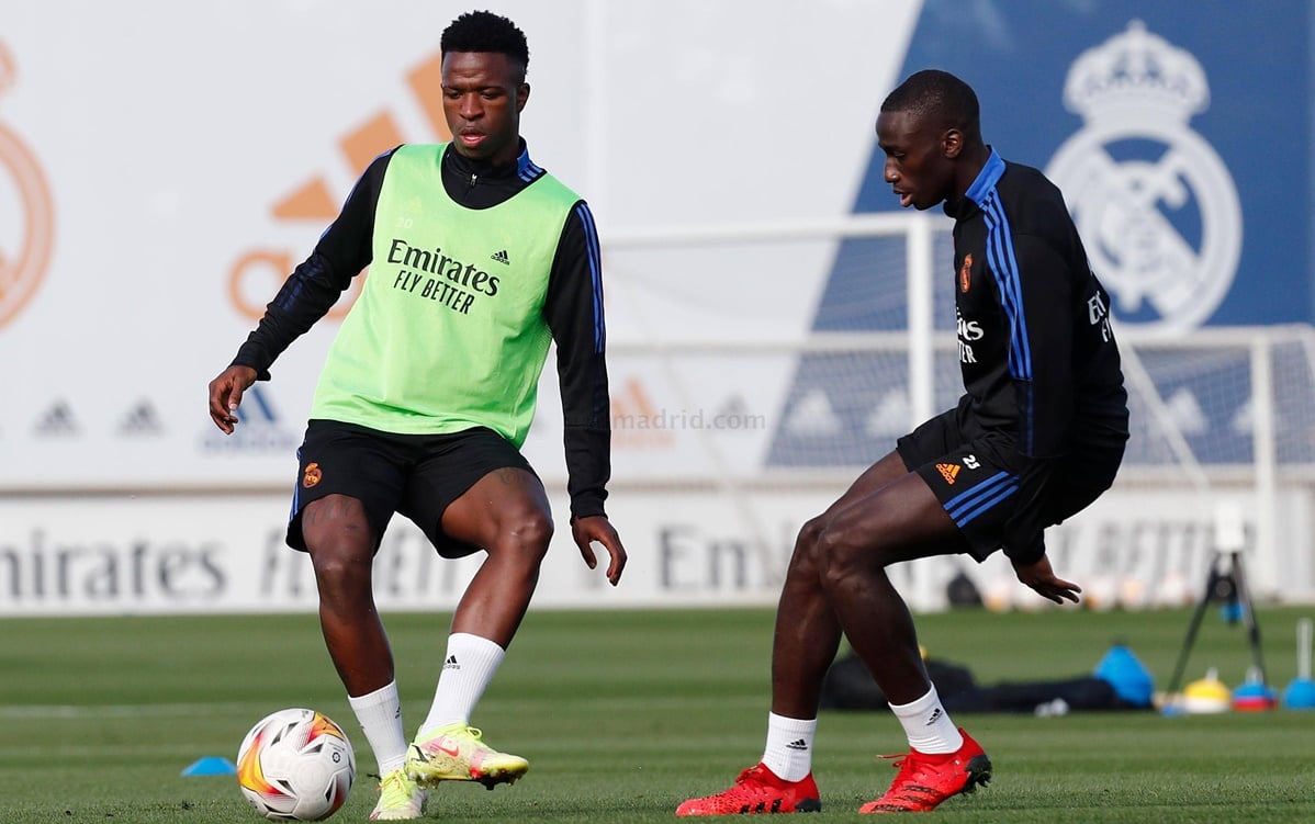 Vinícius Jr durante treino no Real Madrid