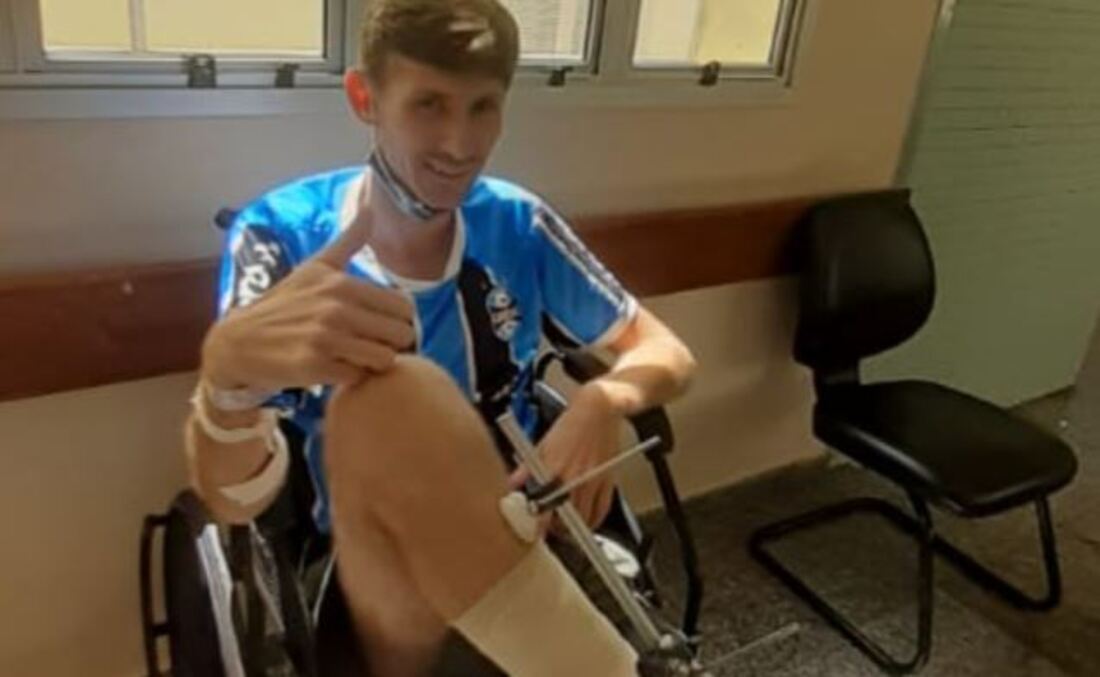 Homem vira exemplo de superação após perder as duas pernas em colheitadeira, em Goiás