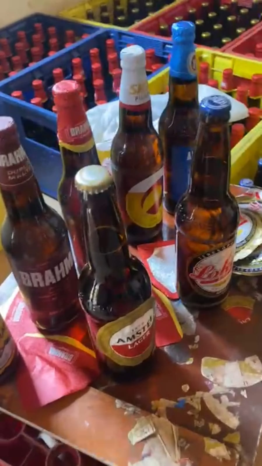 Homem é preso por falsificação de bebidas alcoólicas em Goiânia (Foto: Divulgação Assessoria PM)