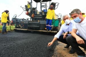 O governador Ronaldo Caiado (DEM) lançou, neste sábado (16), obras do programa 'Goiás em Movimento', em Águas Lindas. (Foto: divulgação/Secom)