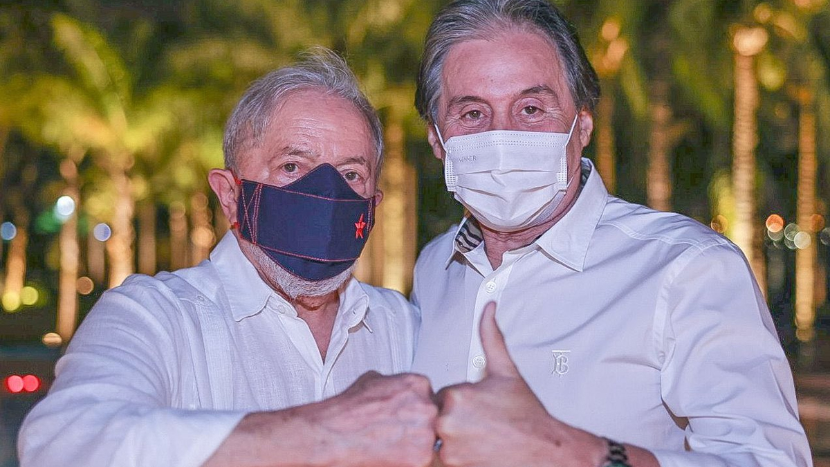 Líder do MDB, Eunício sinaliza união com Lula em 2022