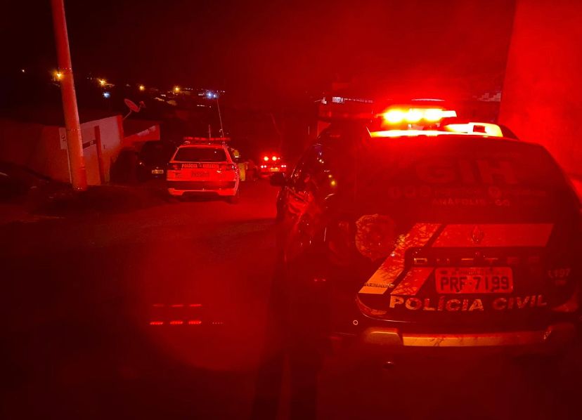 Crime ocorreu na noite de sexta-feira (22). (Foto: Jonathan Cavalcante/Mais Anápolis)