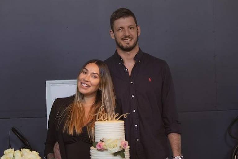 Dani Bolina se casa com lutador Thiago Rela