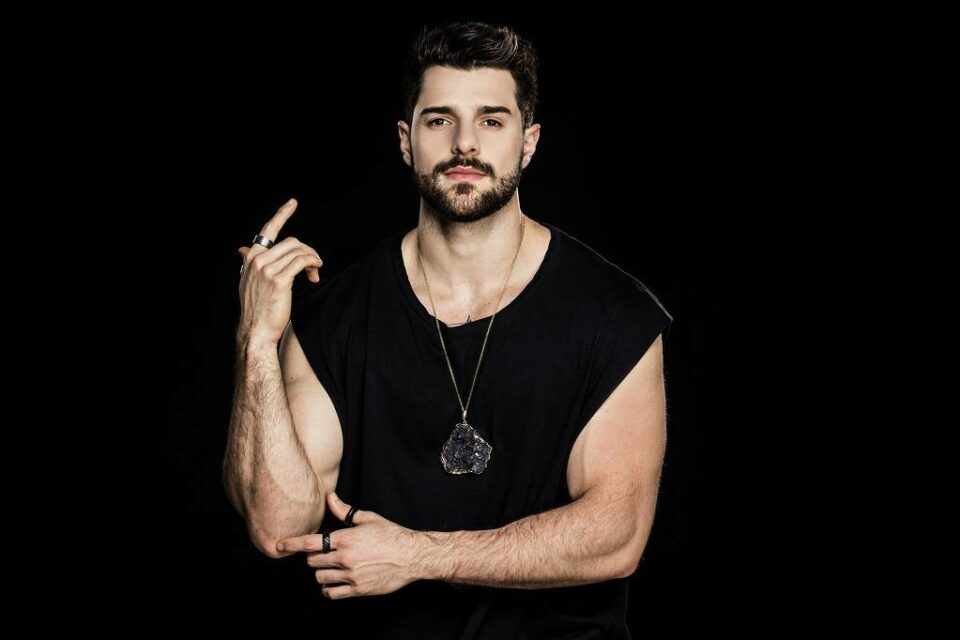 Alok é eleito o quarto melhor DJ do mundo por revista especializada