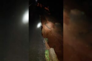 Cratera aberta na BR-153 após chuva