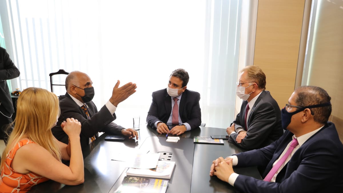 Prefeito de Goiânia vai a Brasília para viabilizar projeto de cem pontes